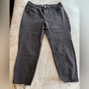 CLEARANCE Terra & Sky Charcoal Ankle Jeans with Frayed Hem